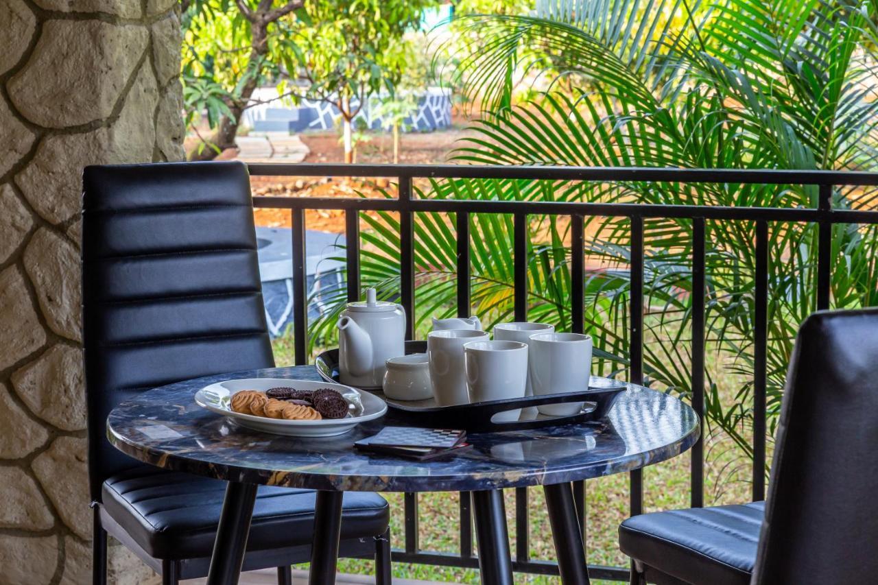 Saffronstays Apricus Farm, Karjat Buitenkant foto